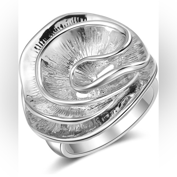 Gold Rose Statement Ring - Picture 5 of 11